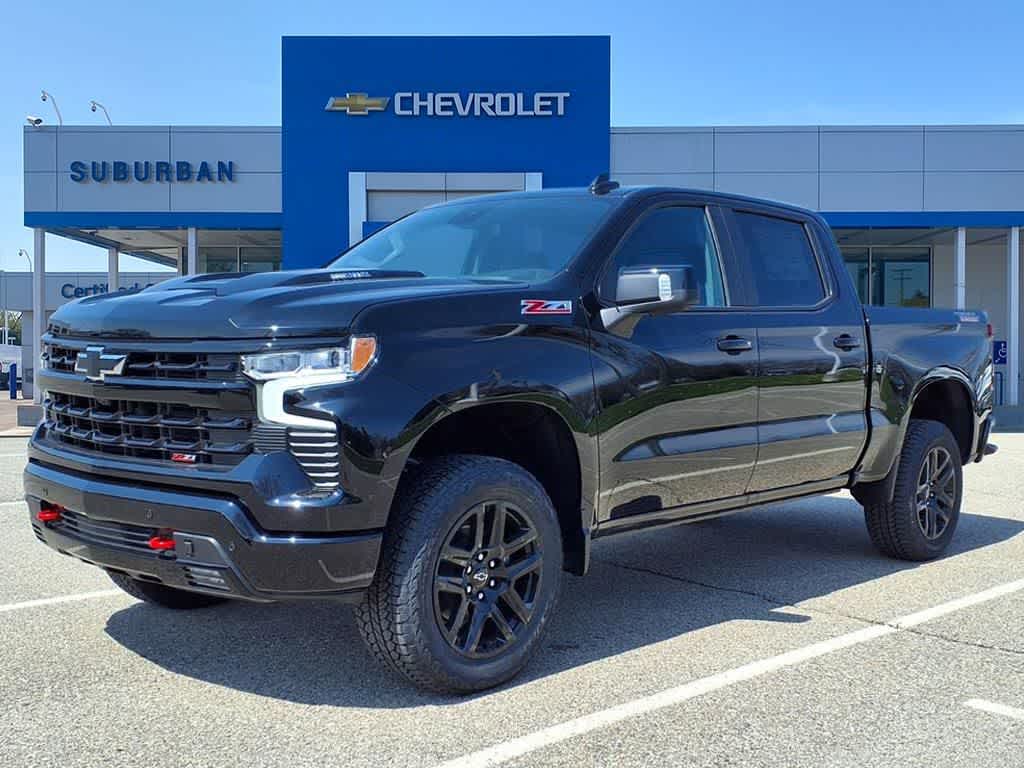 Black 2026 Chevrolet Silverado 1500 LT Trail Boss Crew Cab 4WD Pickup Truck Four-Wheel Drive Automatic