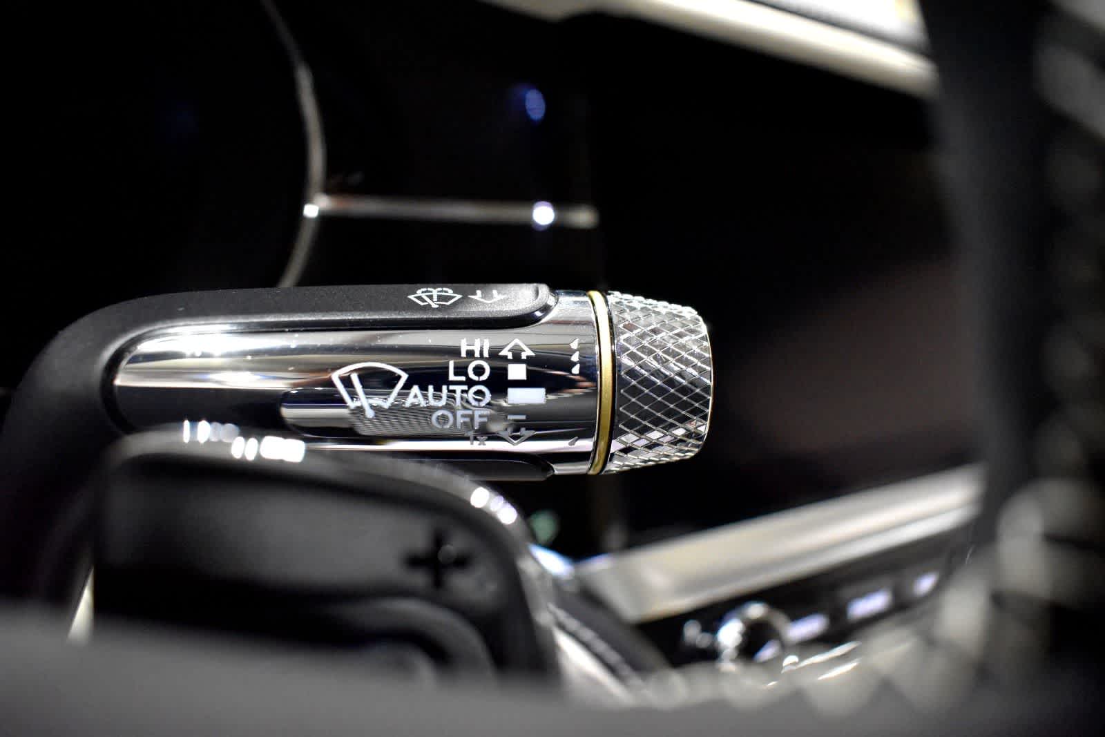 2023 Bentley Flying Spur Azure V8 AWD