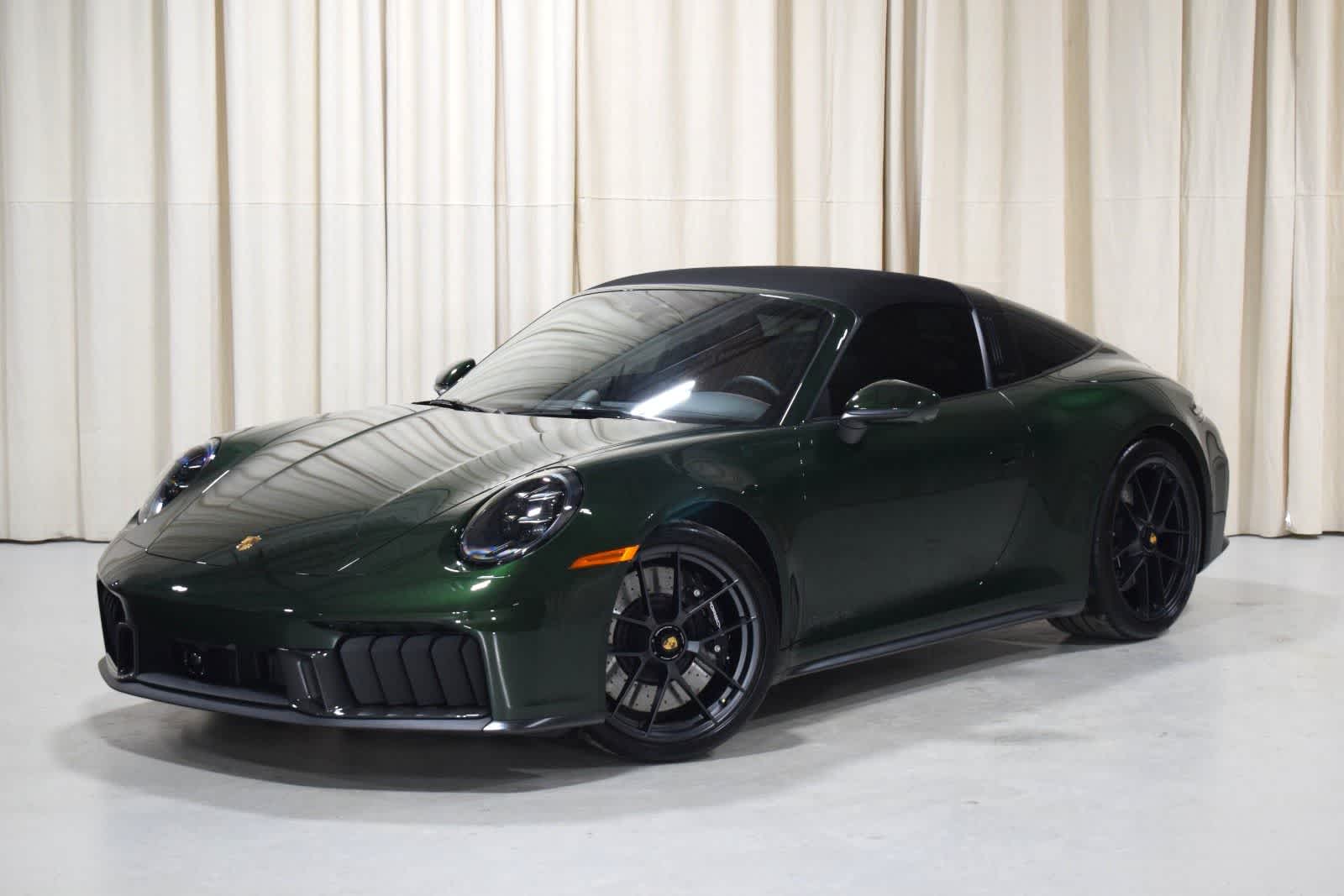 2026 Porsche 911 Targa 4 GTS Cabriolet AWD