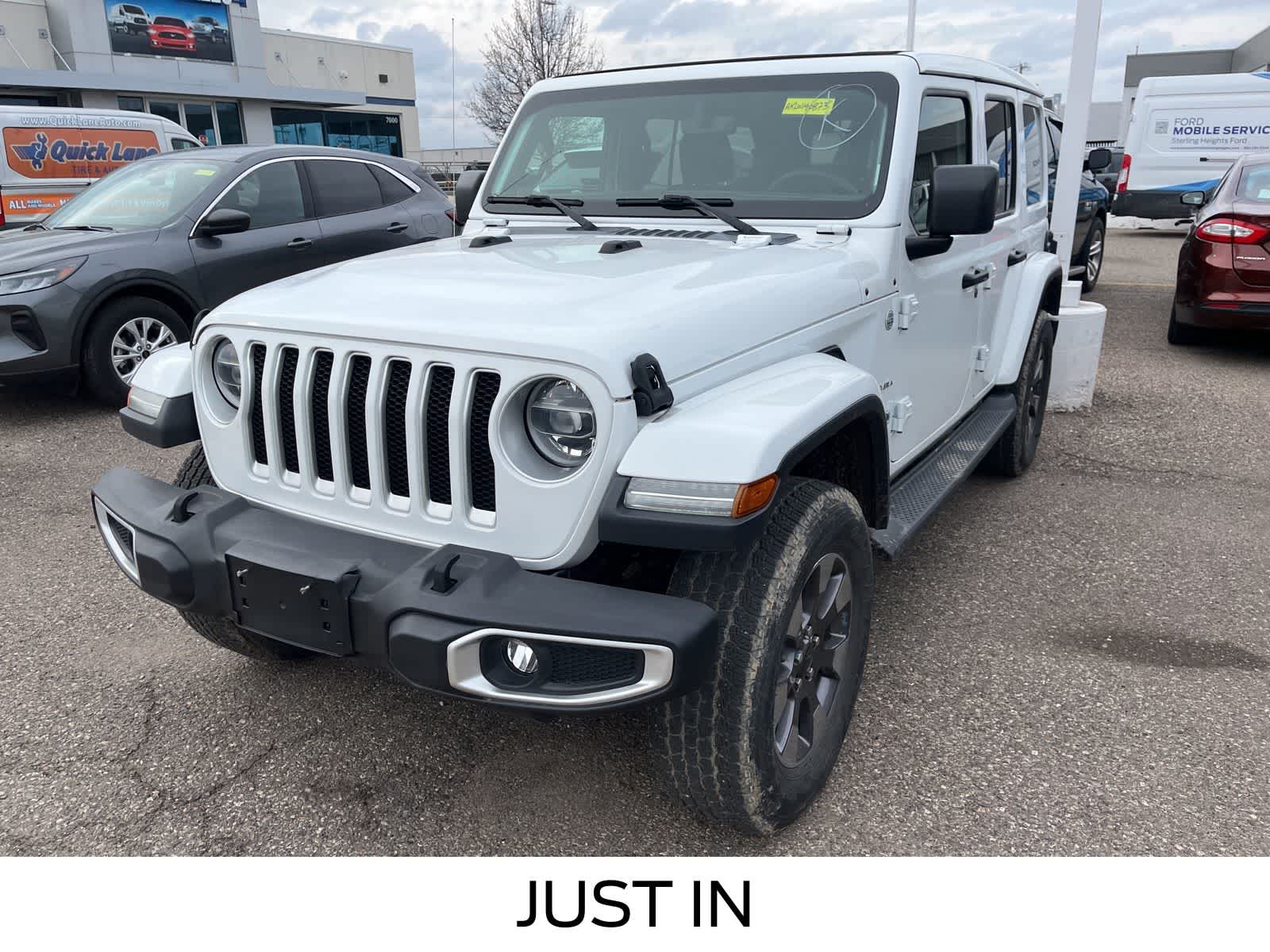Bright White 2020 Jeep Wrangler Unlimited Sahara 4WD SUV / Crossover Four-Wheel Drive 6-Speed Manual