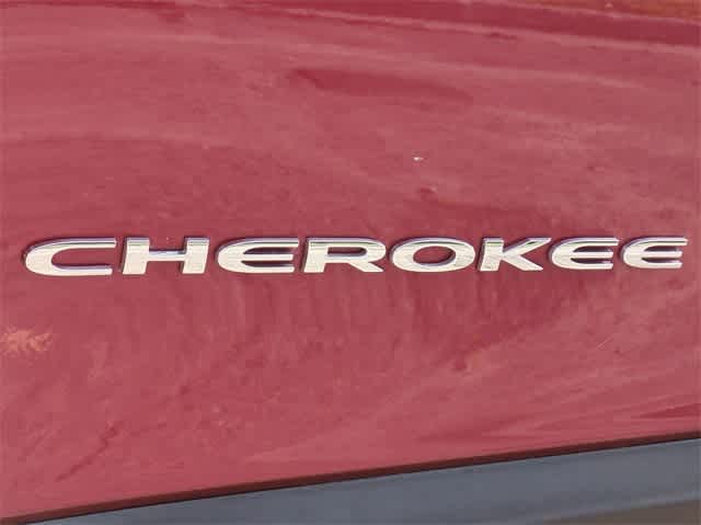 2016 Jeep Cherokee North 13