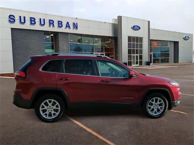 2016 Jeep Cherokee North 9