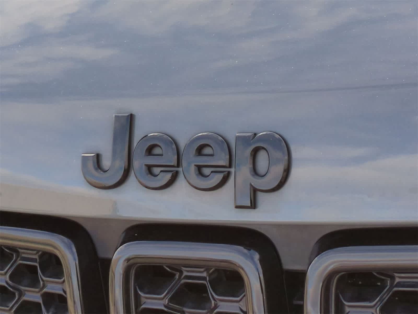 2019 Jeep Grand Cherokee Altitude 12