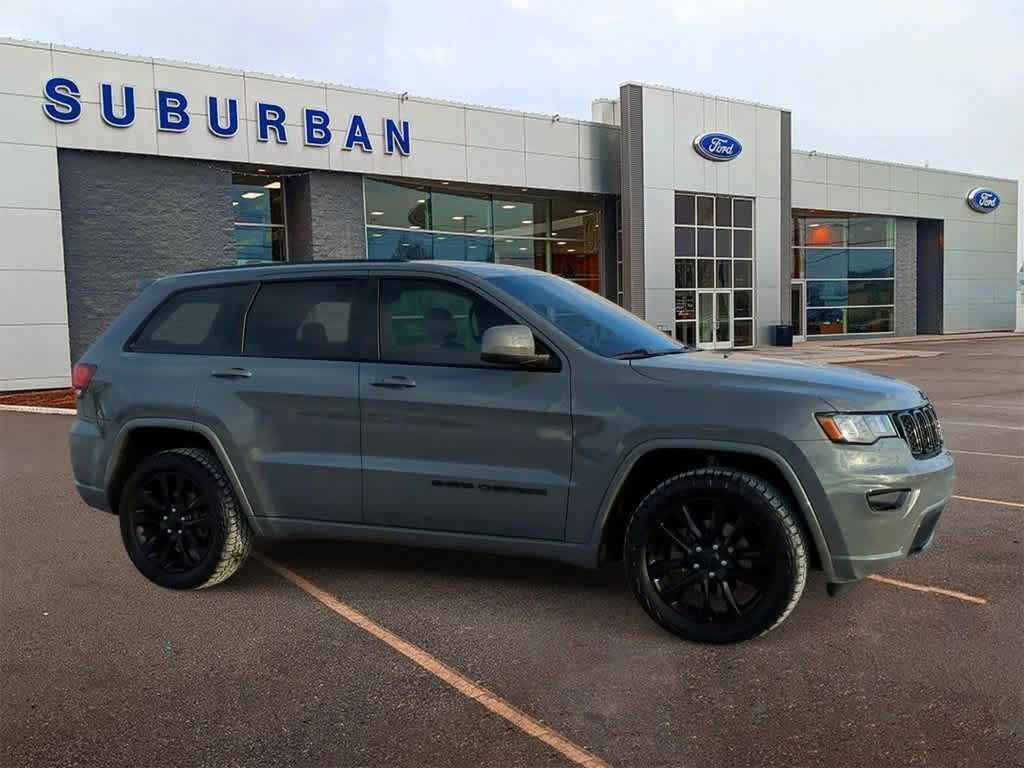 2019 Jeep Grand Cherokee Altitude 9