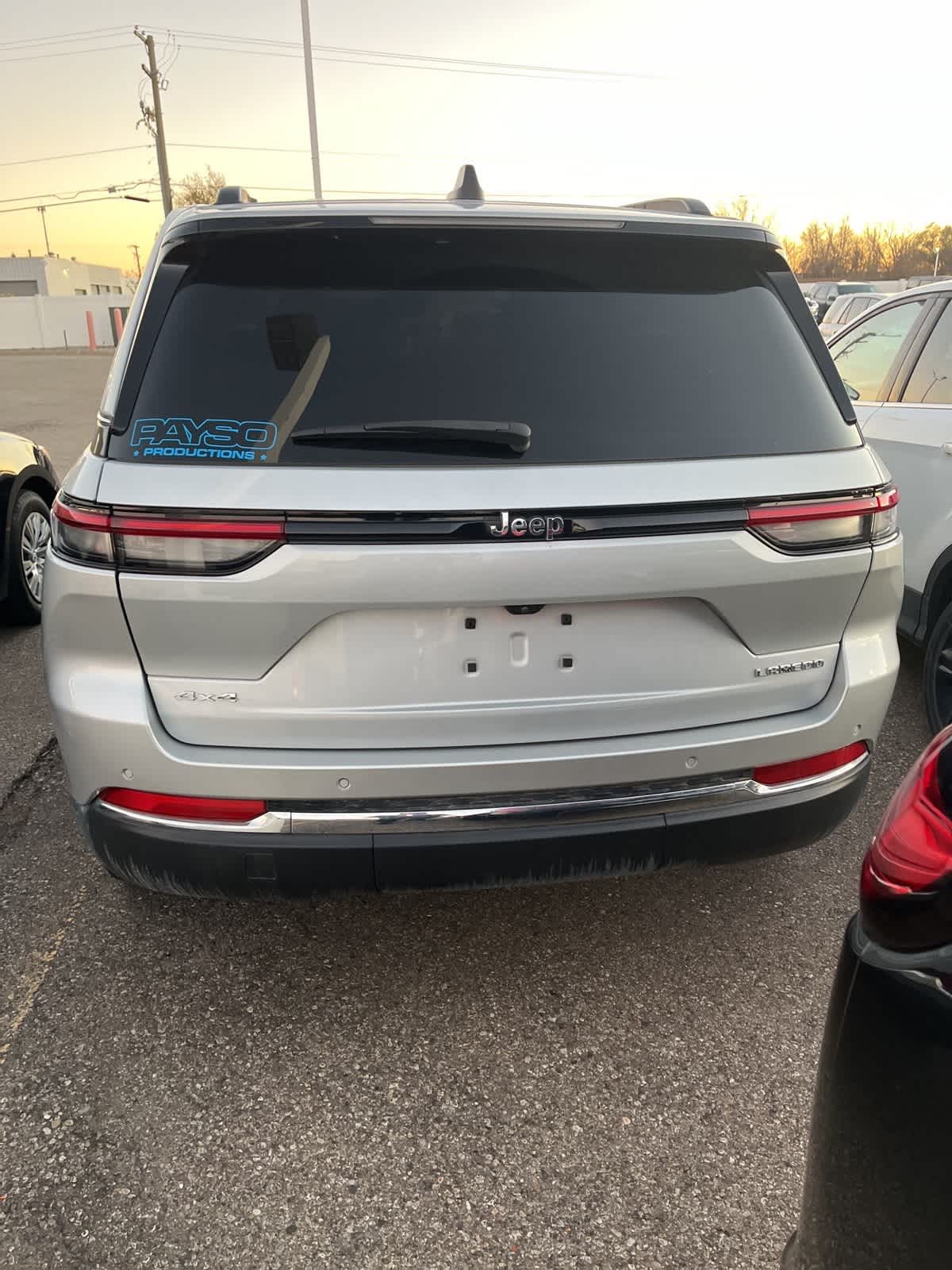 2023 Jeep Grand Cherokee Laredo X 4