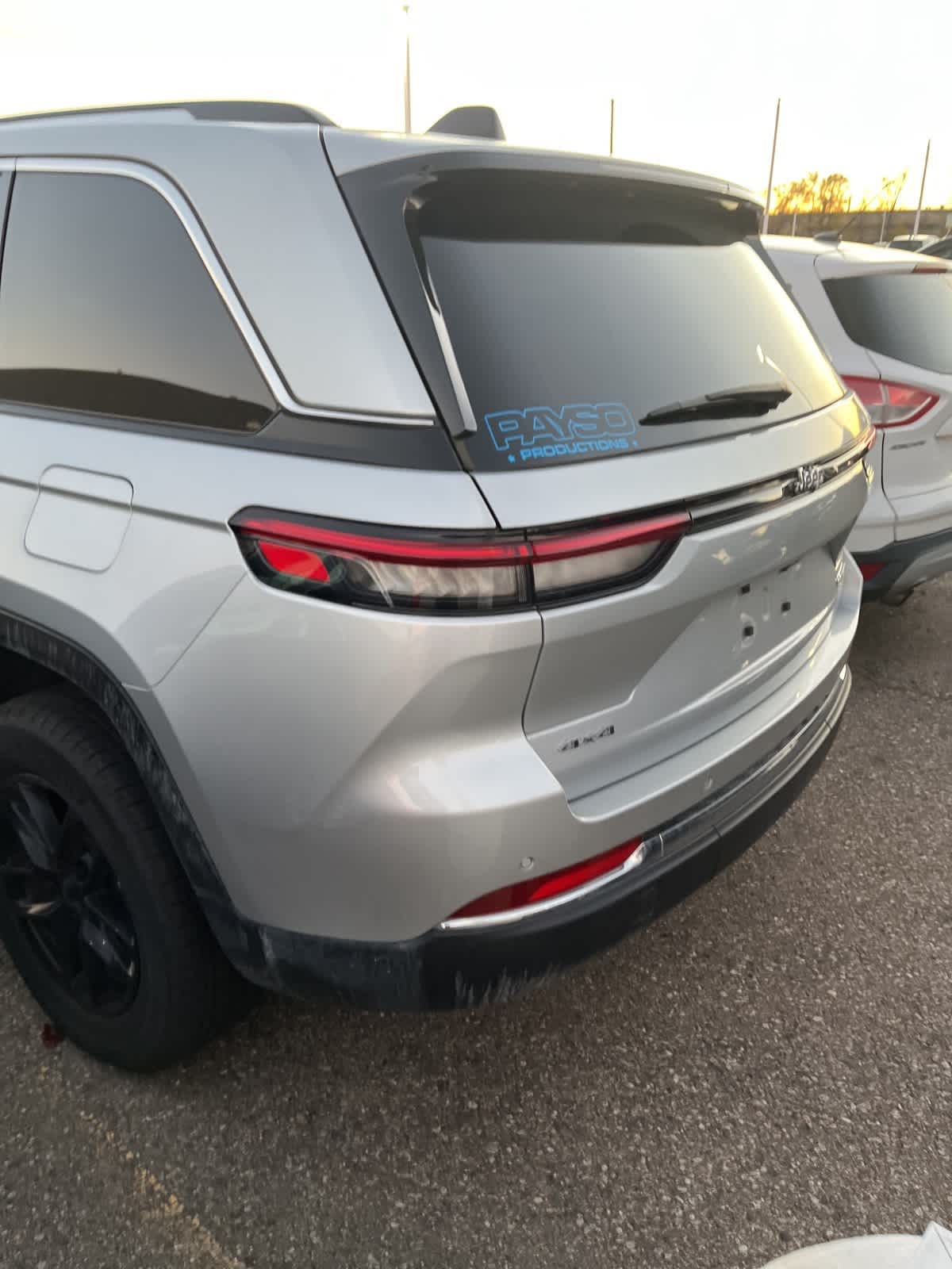 2023 Jeep Grand Cherokee Laredo X 2