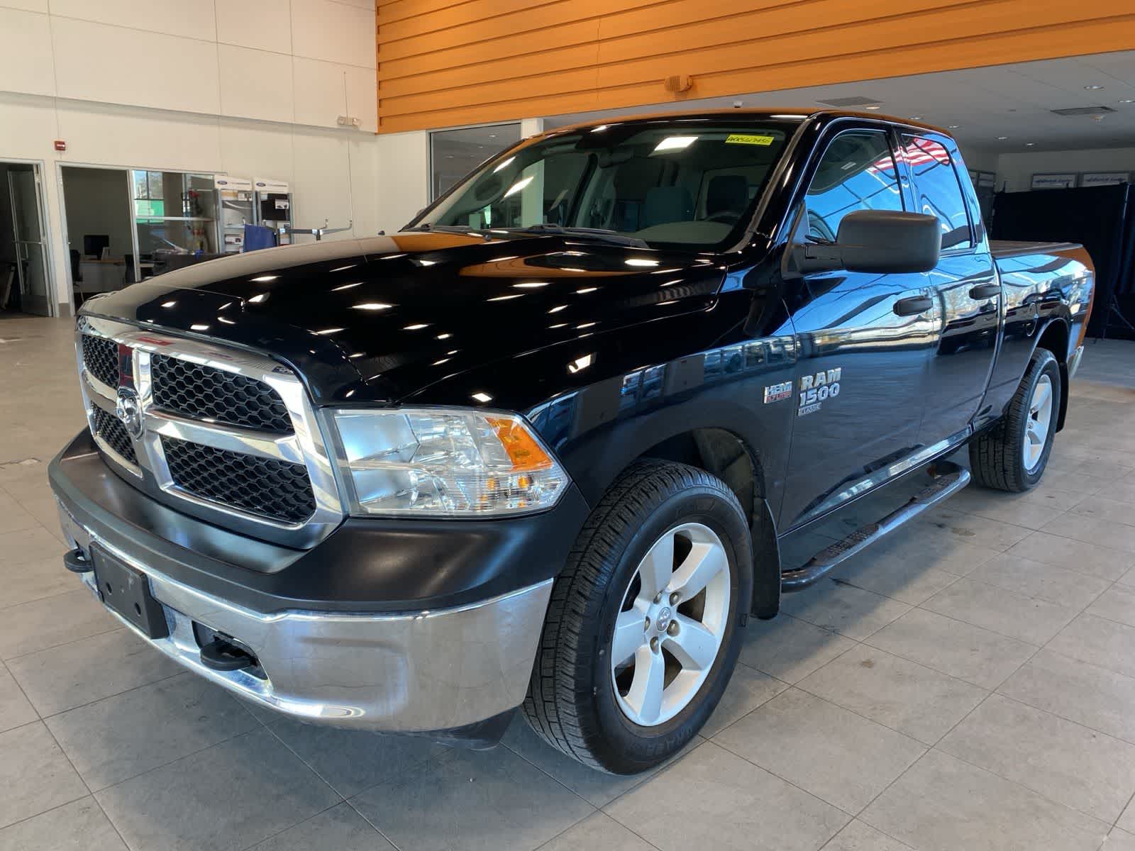 2019 RAM 1500 Classic SLT Quad Cab 4WD