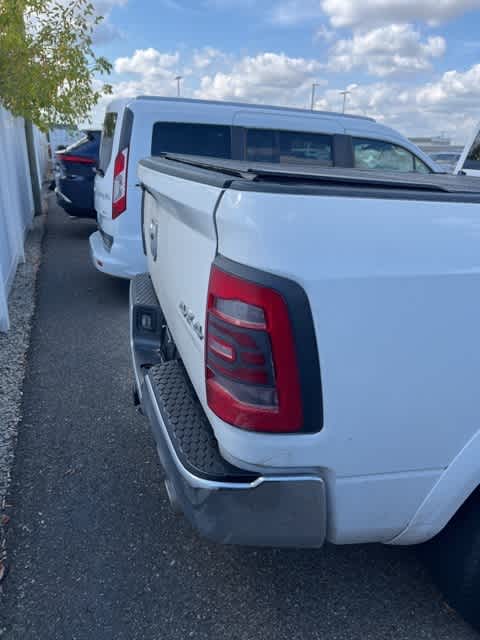 2014 Ram 1500 Laramie 4WD Crew Cab 140.5 4