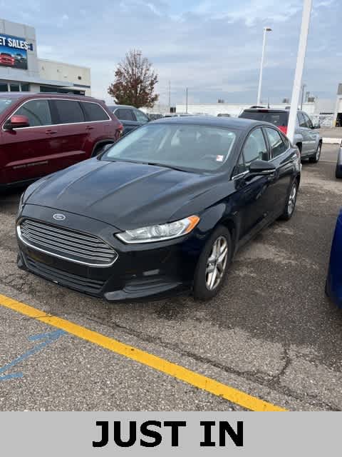 2016 Ford Fusion SE 1