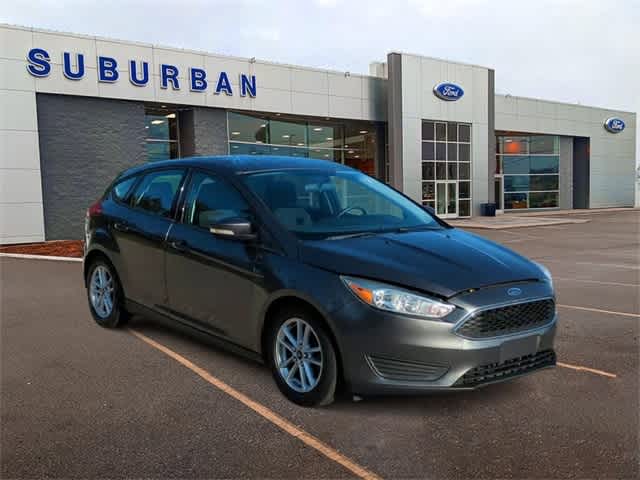 2016 Ford Focus SE 2