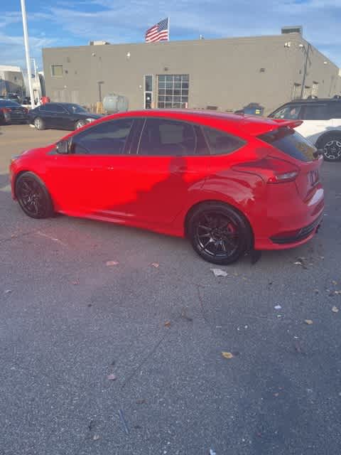 2017 Ford Focus ST 2