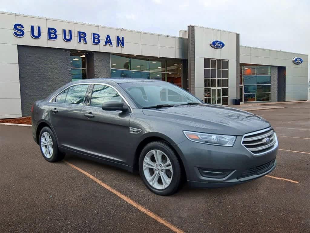 2016 Ford Taurus SEL 2