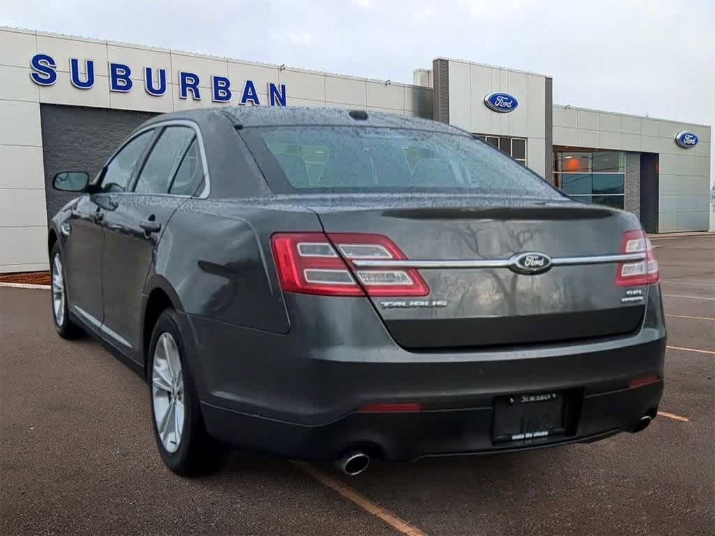 2016 Ford Taurus SEL 7