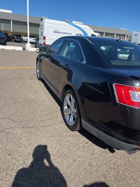 2010 Ford Taurus SHO 3