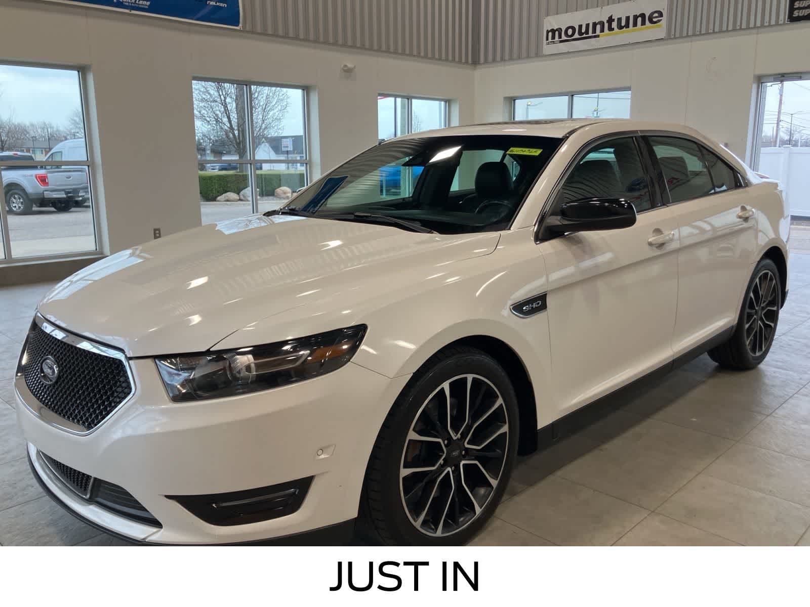 2017 Ford Taurus SHO AWD