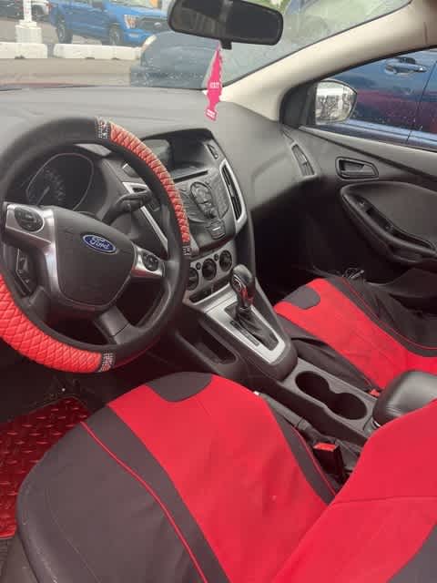 2012 Ford Focus SE 8