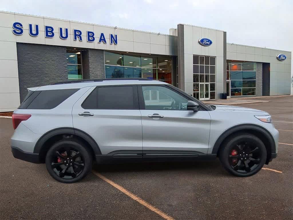 2024 Ford Explorer ST 9