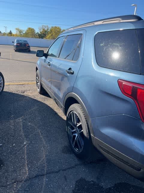 2018 Ford Explorer Sport 3