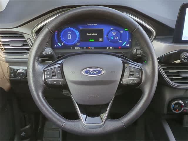 2021 Ford Escape Titanium Hybrid 22