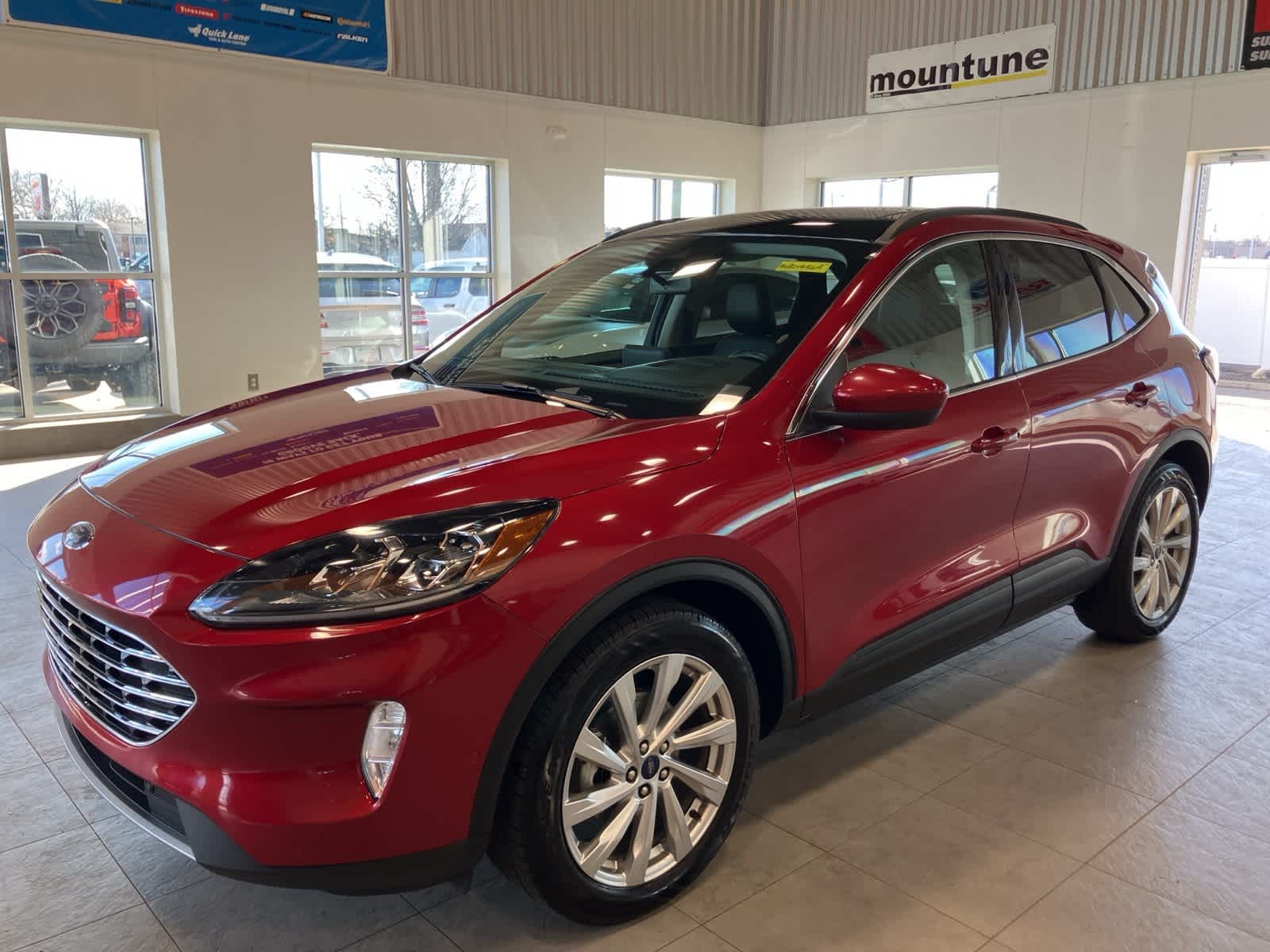 2021 Ford Escape Hybrid Titanium AWD