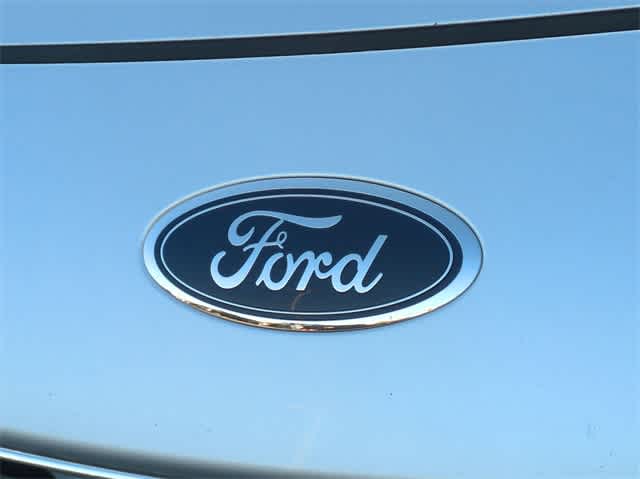 2020 Ford Escape Titanium Hybrid 12