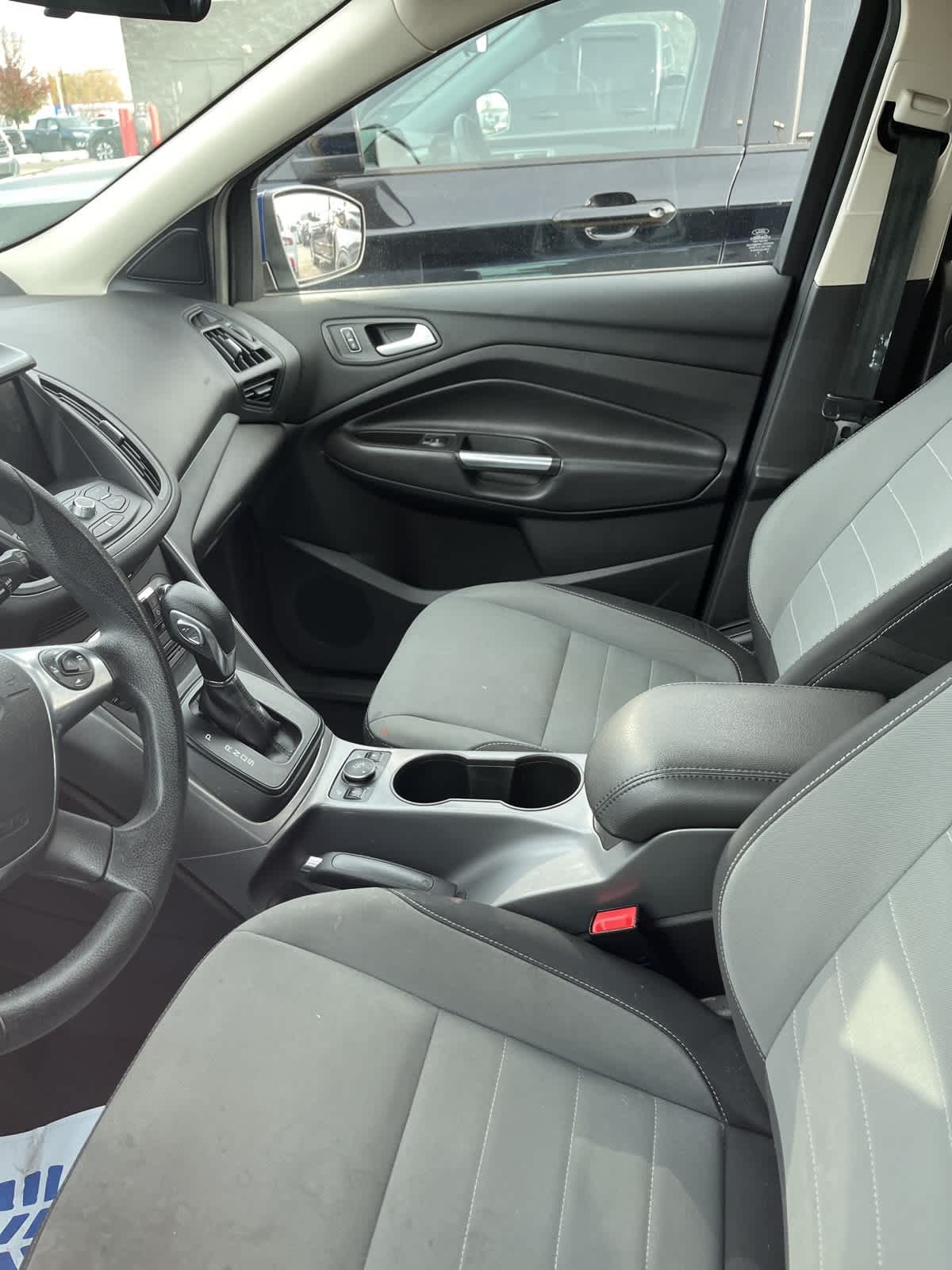 2015 Ford Escape SE 13