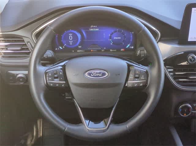 2022 Ford Escape Titanium 22