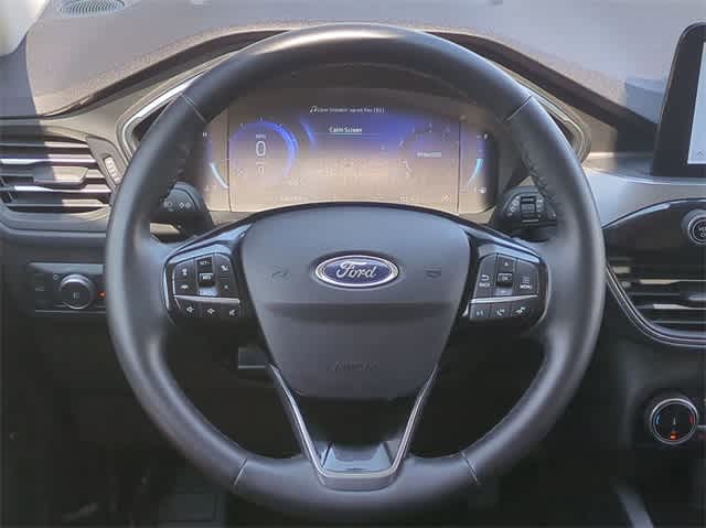 2022 Ford Escape Titanium 22