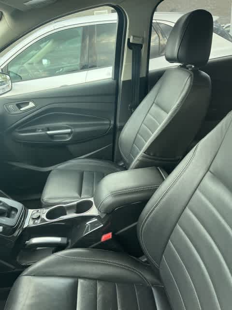 2014 Ford Escape Titanium 9