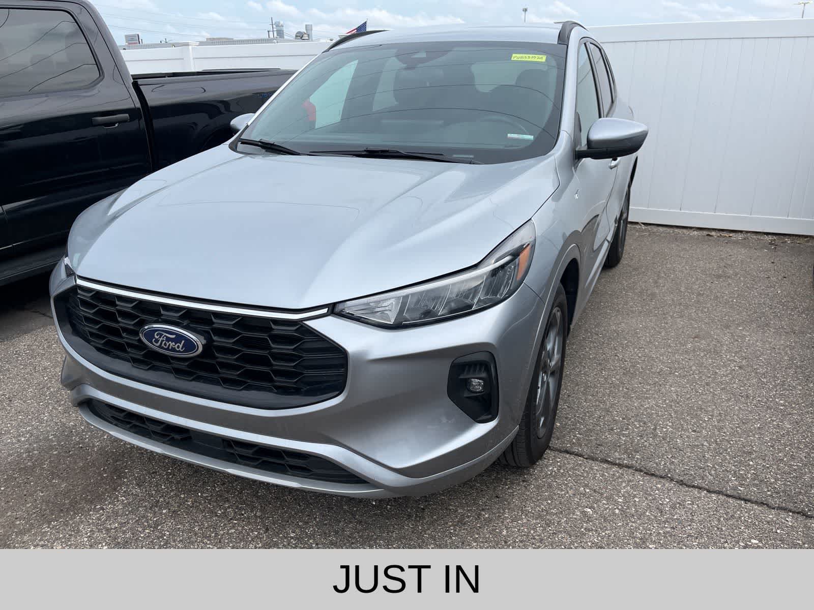 Iconic Silver Metallic 2023 Ford Escape ST-Line Select AWD SUV / Crossover All-Wheel Drive 8-Speed Automatic