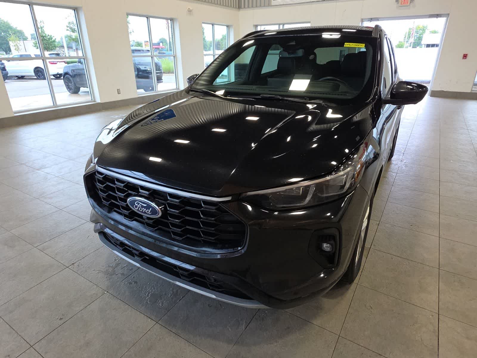 2025 Ford Escape ST-Line Elite