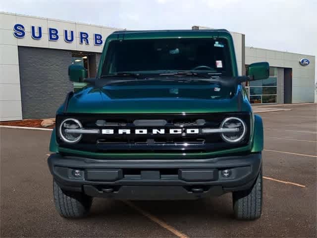 2023 Ford Bronco Outer Banks 3