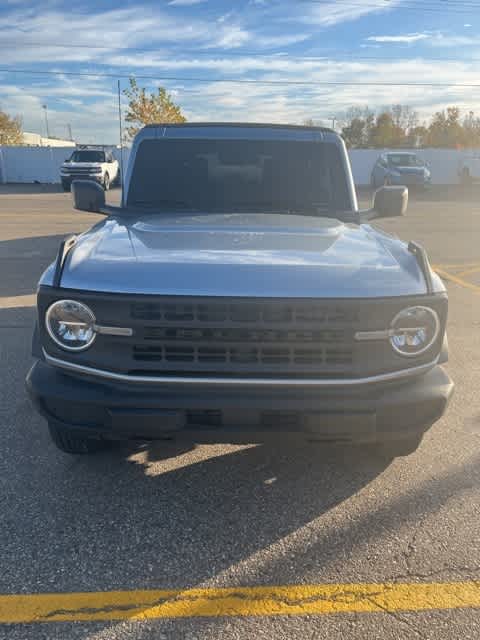 2022 Ford Bronco Base 8