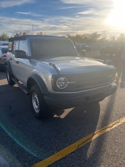 2022 Ford Bronco Base 7