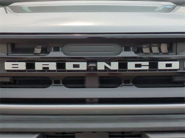 2023 Ford Bronco Outer Banks 14