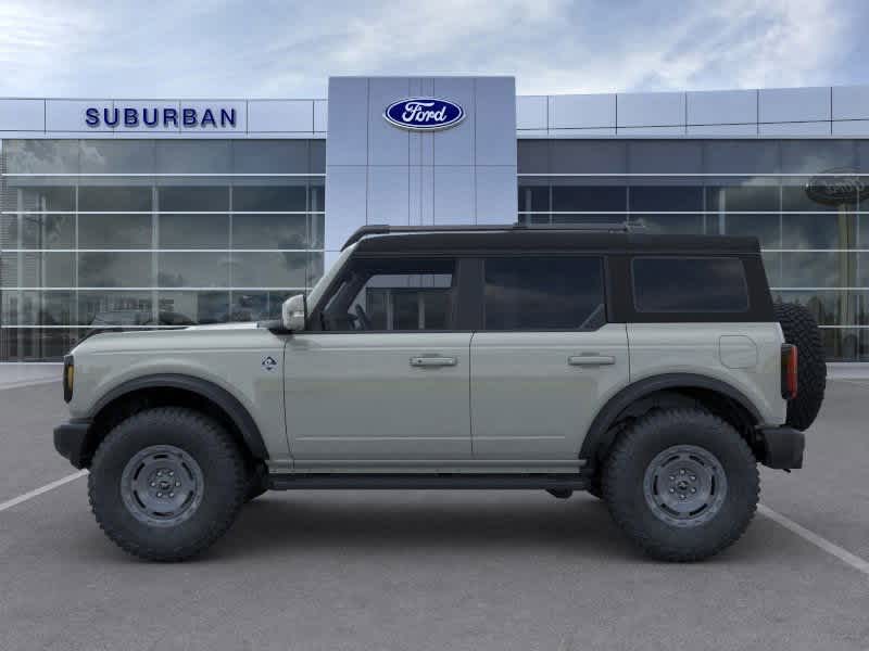 2024 Ford Bronco Outer Banks 3