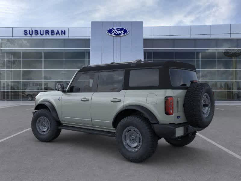 2024 Ford Bronco Outer Banks 4