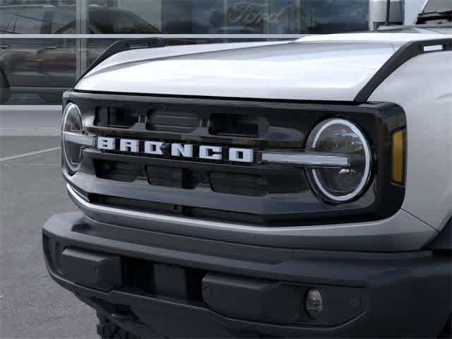 2024 Ford Bronco Outer Banks 19