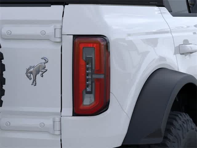 2024 Ford Bronco Outer Banks 23