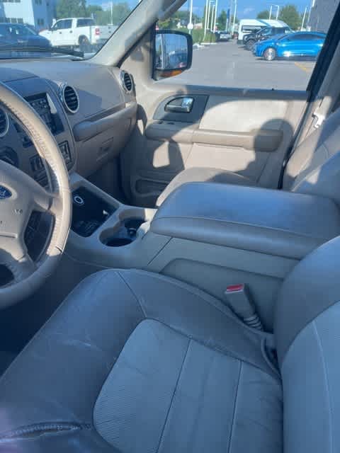 2004 Ford Expedition Eddie Bauer 12