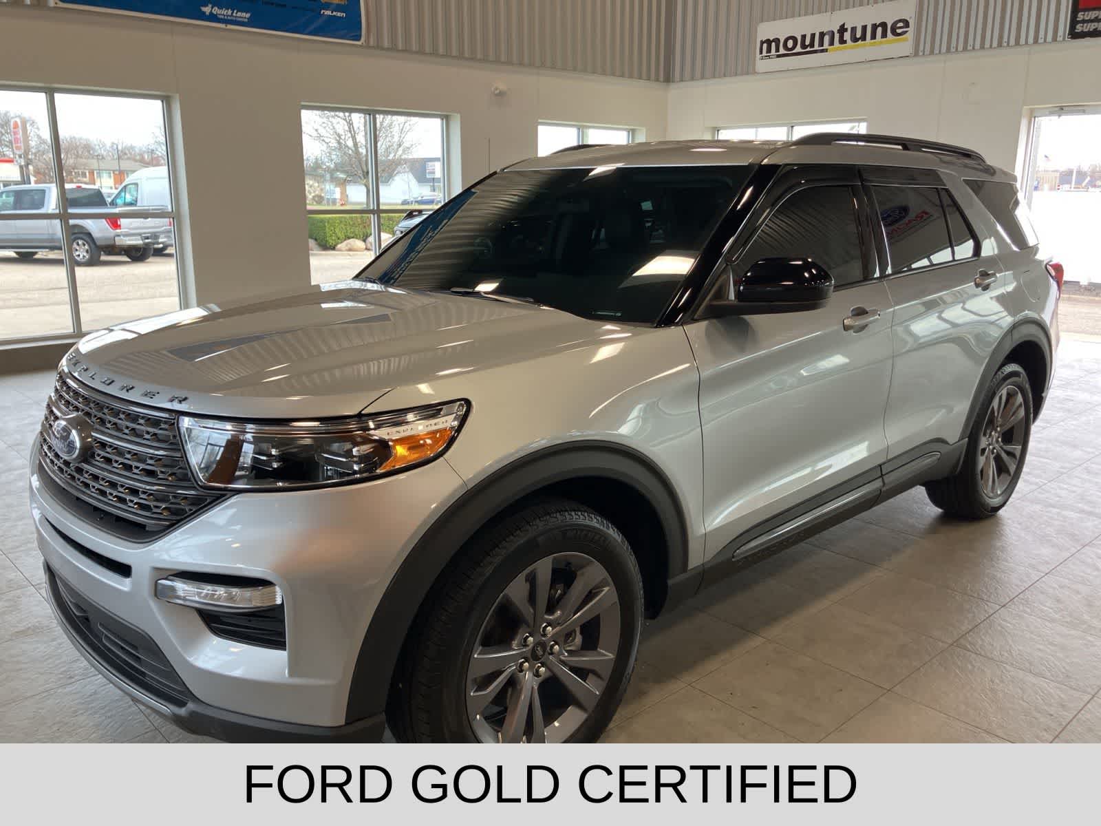 Iconic Silver Metallic 2023 Ford Explorer XLT AWD SUV / Crossover All-Wheel Drive Automatic