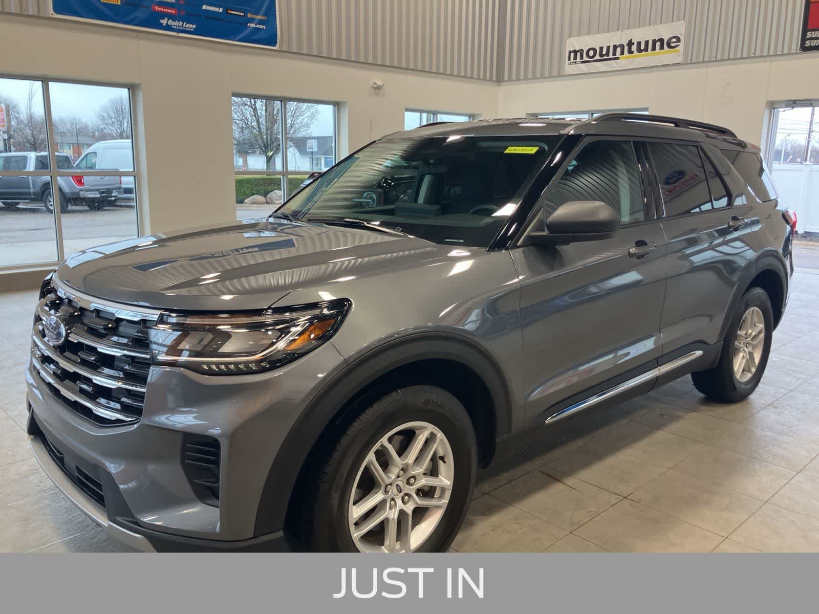 Carbonized Gray Metallic 2025 Ford Explorer Active AWD SUV / Crossover All-Wheel Drive Automatic