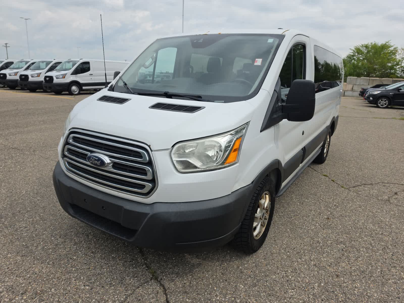 2016 Ford Transit Wagon XLT