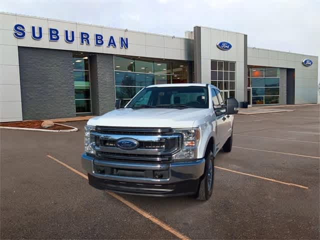 2022 Ford Super Duty F-250 SRW XLT 4WD Crew Cab 8 Box 3