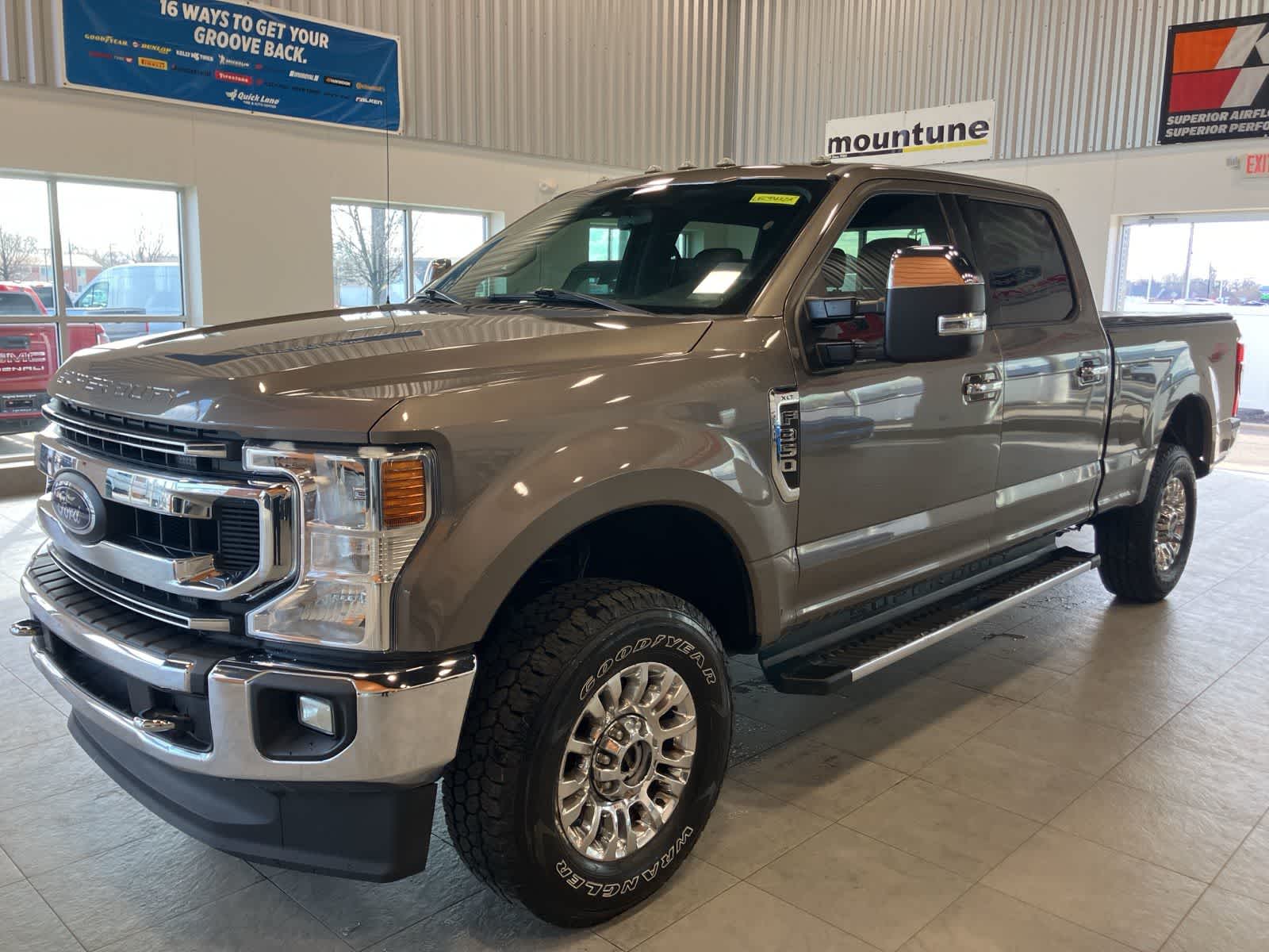 Stone Gray Metallic 2020 Ford F-350 Super Duty XLT Crew Cab 4WD Pickup Truck Four-Wheel Drive Automatic