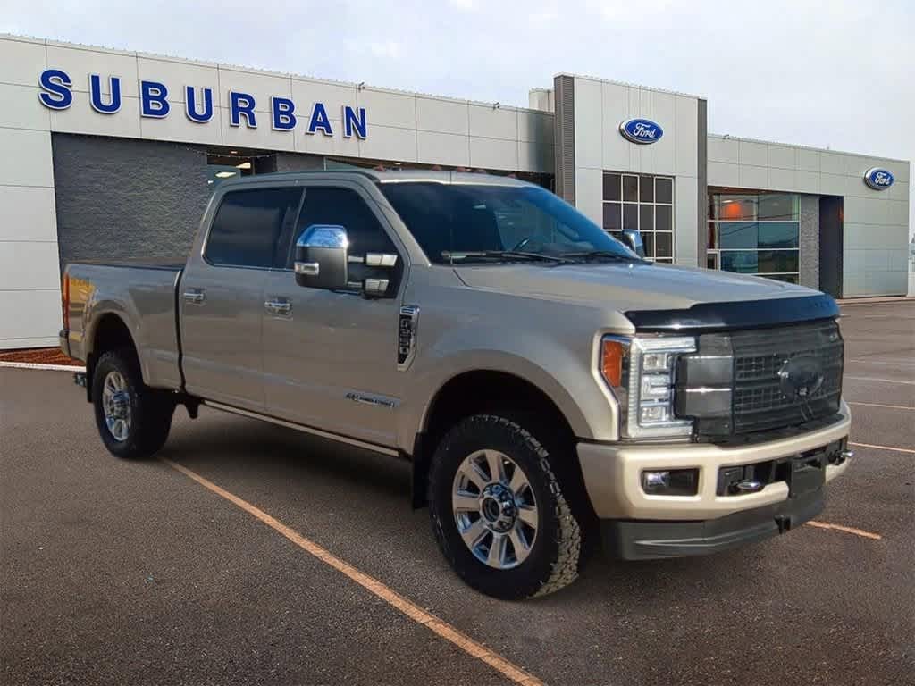 2018 Ford Super Duty F-350 SRW Platinum 4WD Crew Cab 6.75 Box 2