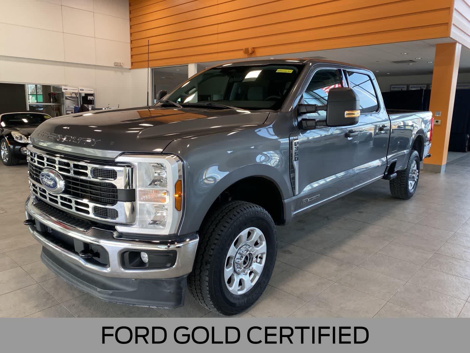 Carbonized Gray Metallic 2024 Ford F-350 Super Duty XLT Crew Cab 4WD Pickup Truck Four-Wheel Drive Automatic