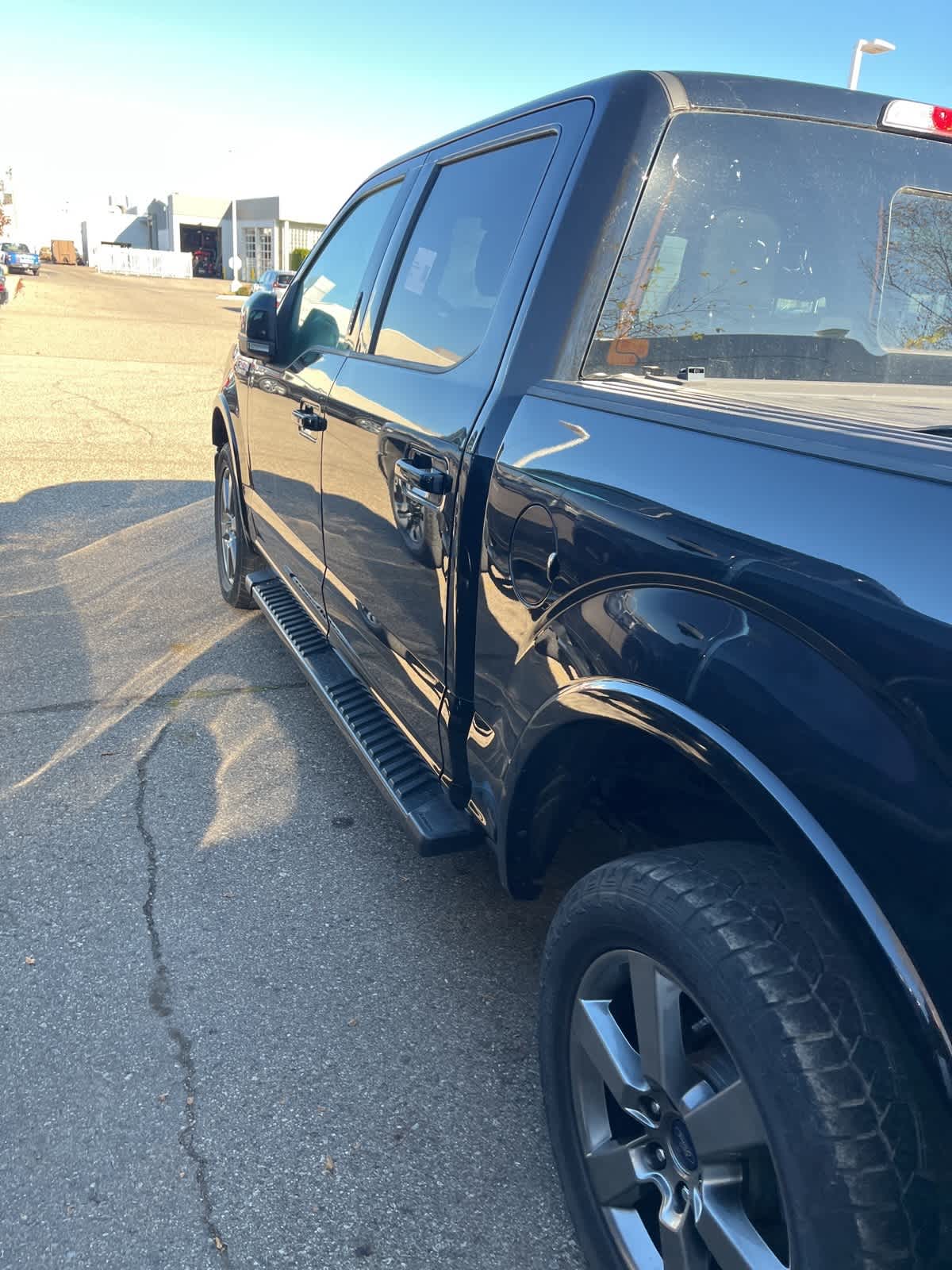 2016 Ford F-150 Lariat 4WD SuperCrew 145 4