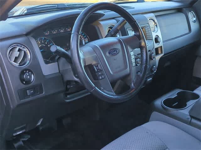 2013 Ford F-150 XLT 4WD SuperCab 145 10