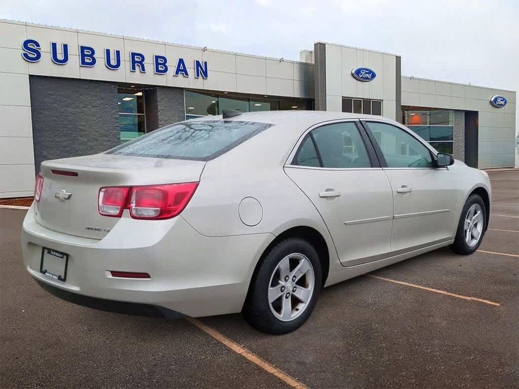 2015 Chevrolet Malibu LS 8